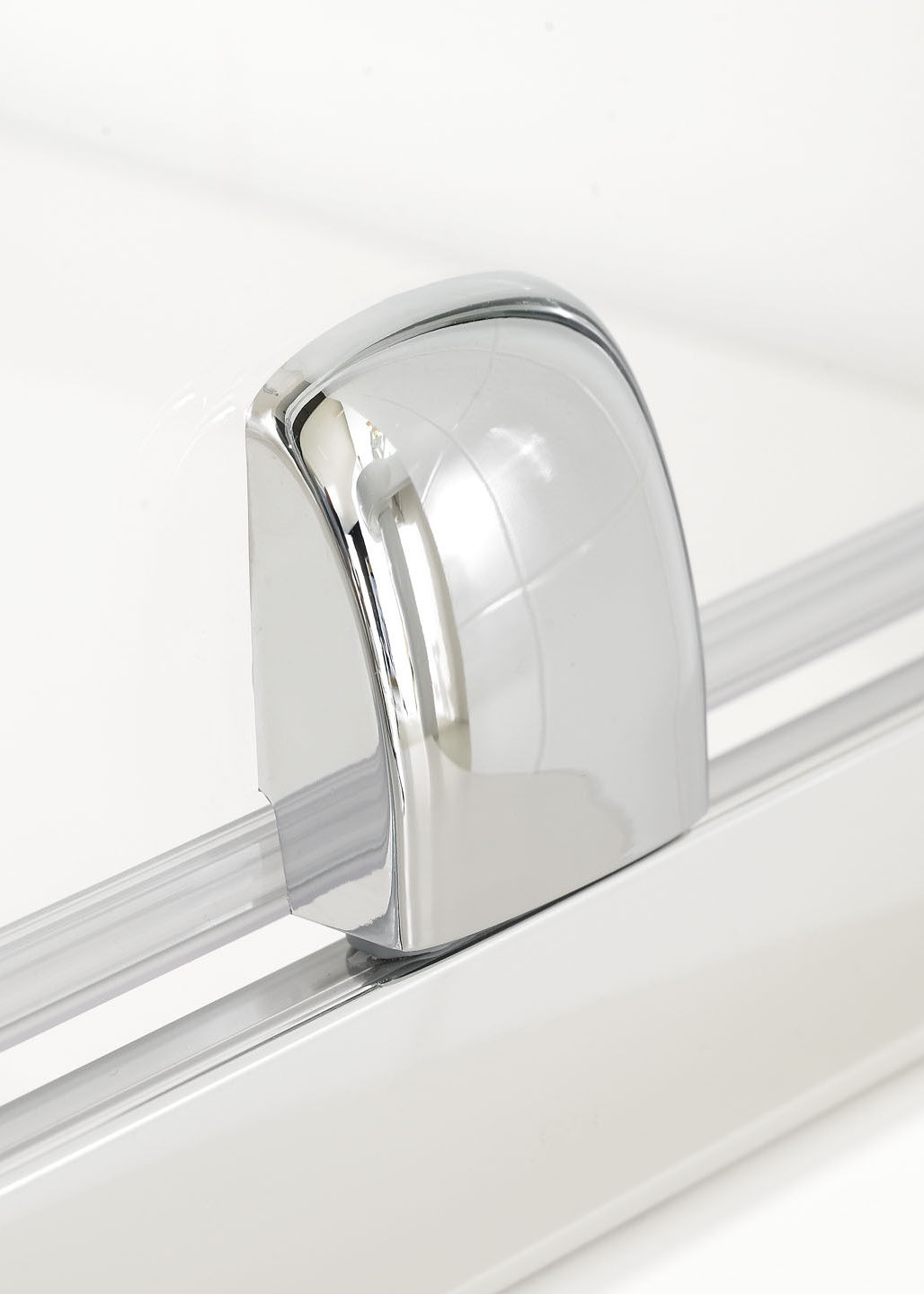 Semi-Frameless Pivot shower Door close up